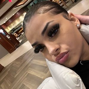 Meet your Posher, Irie